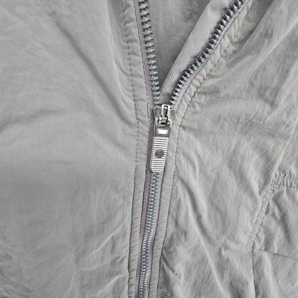 Lululemon stroll city grey silver jacket midi leghnth size 10 - Picture 4 of 10
